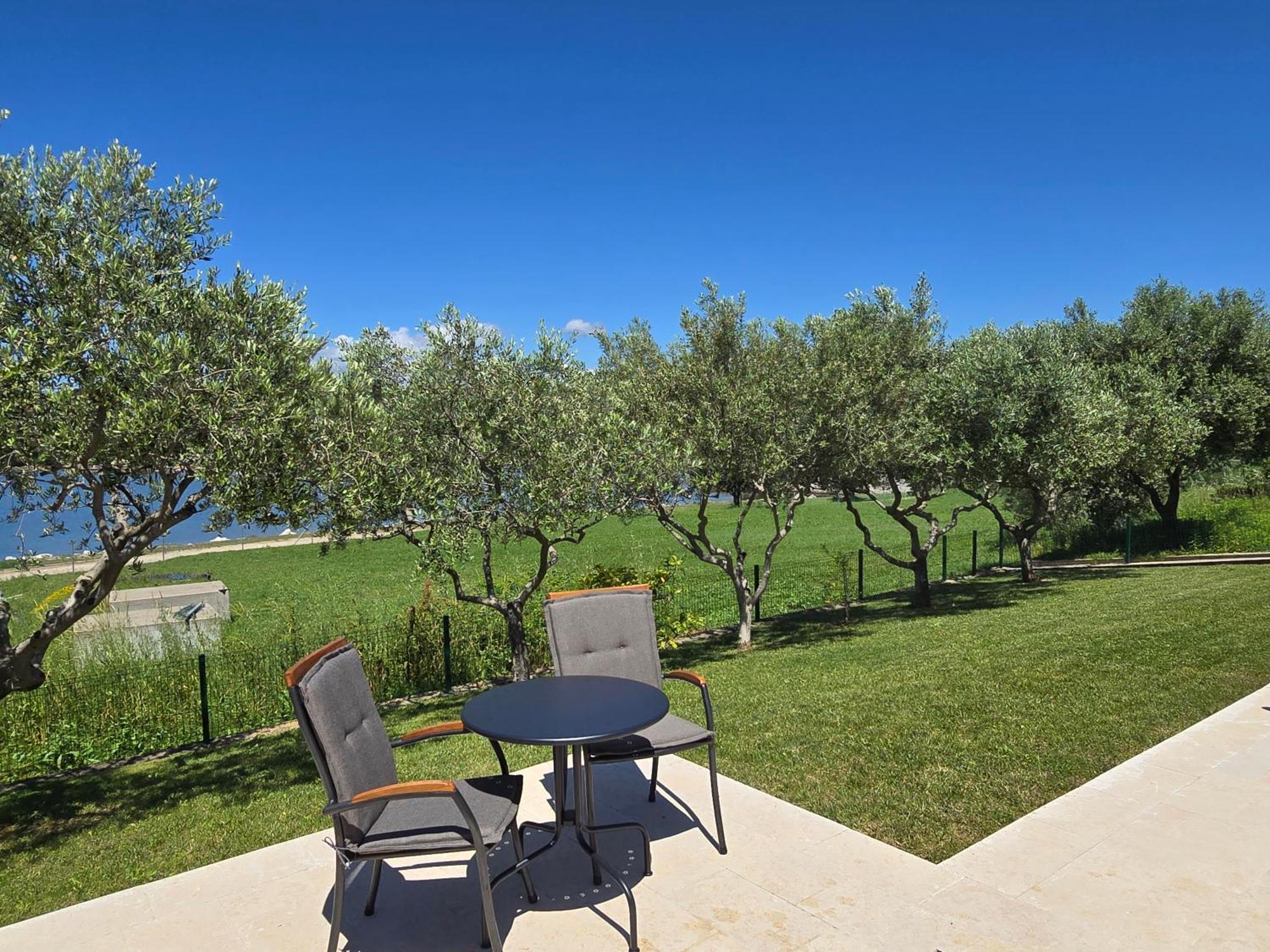 Olive Garden, Apartment With A Private Pool バニョレ エクステリア 写真